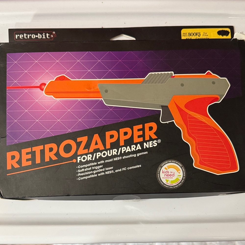 Retro-Bit RetroZapper NES Light Gun in box
